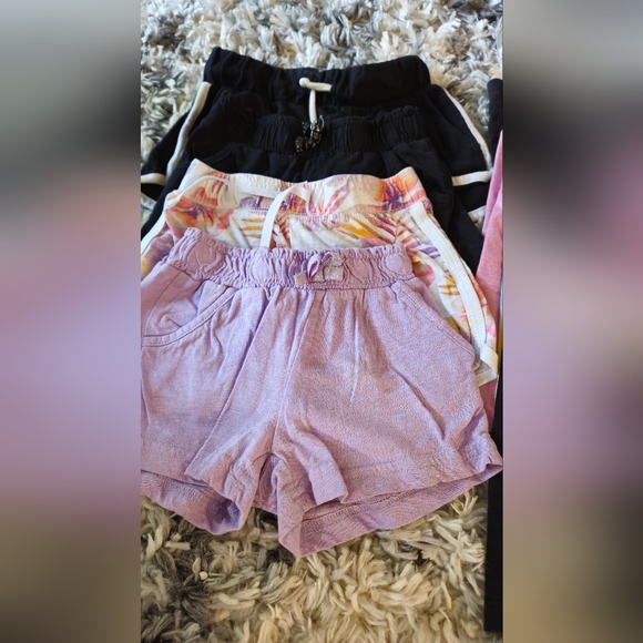 9 pairs XS shorts - Picture 3 of 3